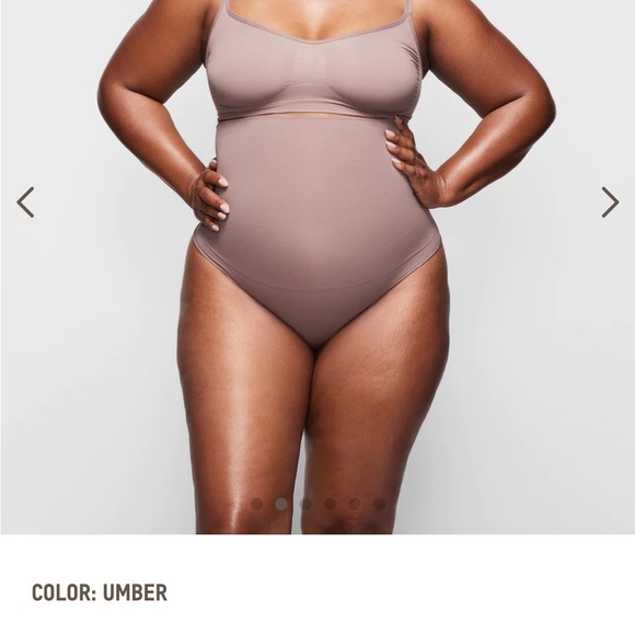 Skims core control thong -new in box
Some
Boxes damaged when delivered - Picture 7 of 15